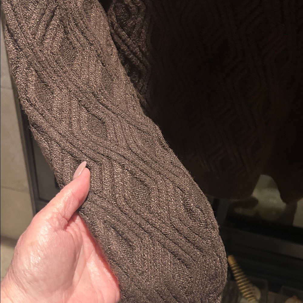 LOVETREND Chocolate Brown Cardigan with Faux Fur Collar - Picture 9 of 10